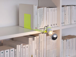 Buchstützte mit Leuchte in Neongelb